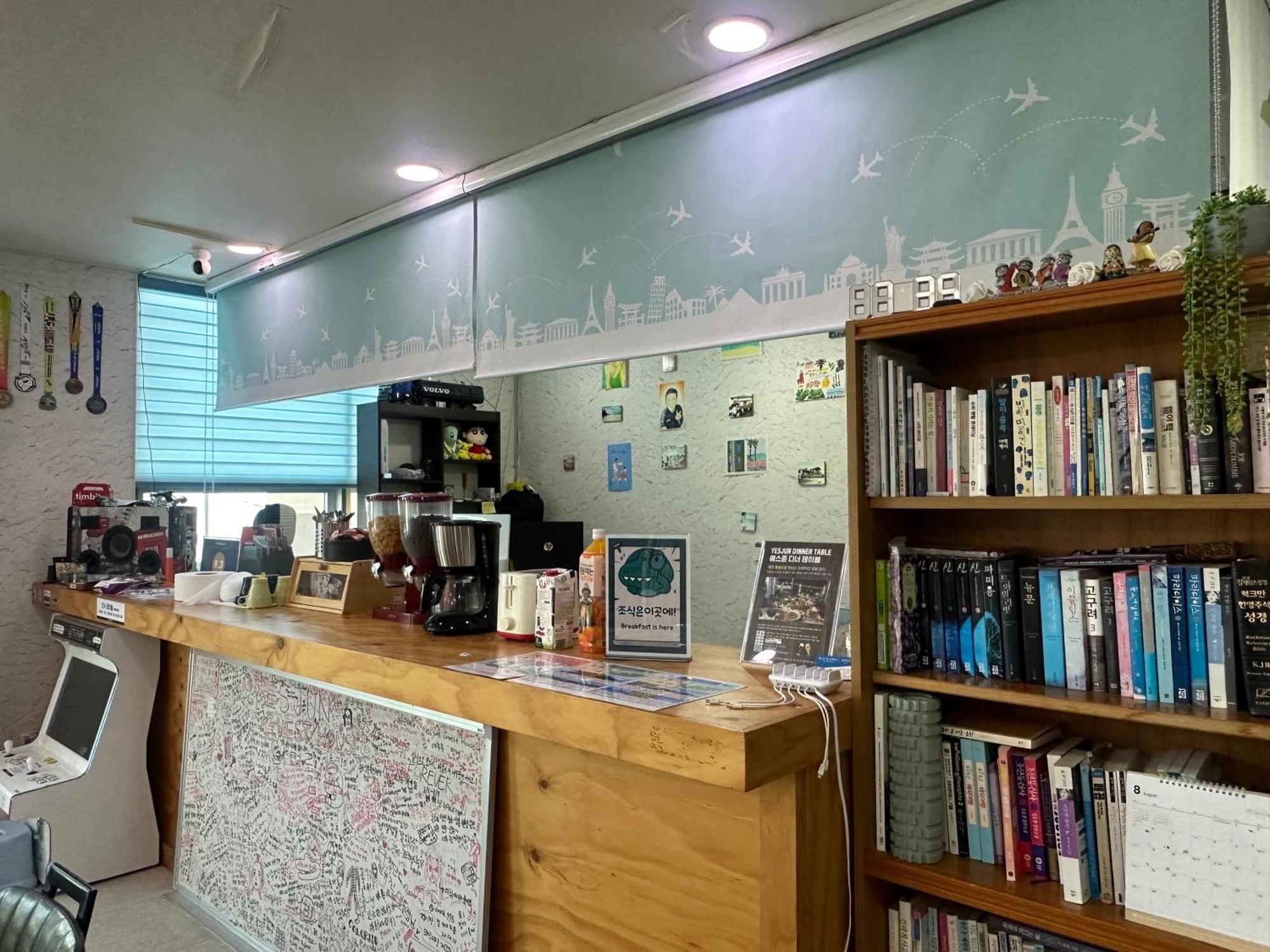 Jeju Airport Hostel Yesjun Exterior photo